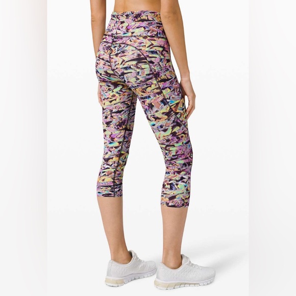 NWOT Lululemon Fast and Free HR Crop II 19” Size 6 - Picture 2 of 15